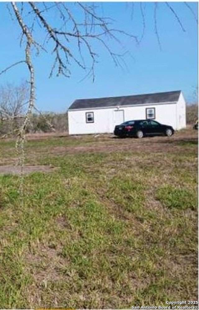 0.1 Acres of Residential Land for Sale in Lakehills, Texas