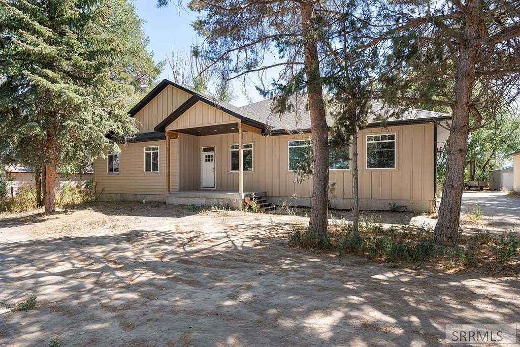 1.5 Acres of Residential Land with Home for Sale in Blackfoot, Idaho