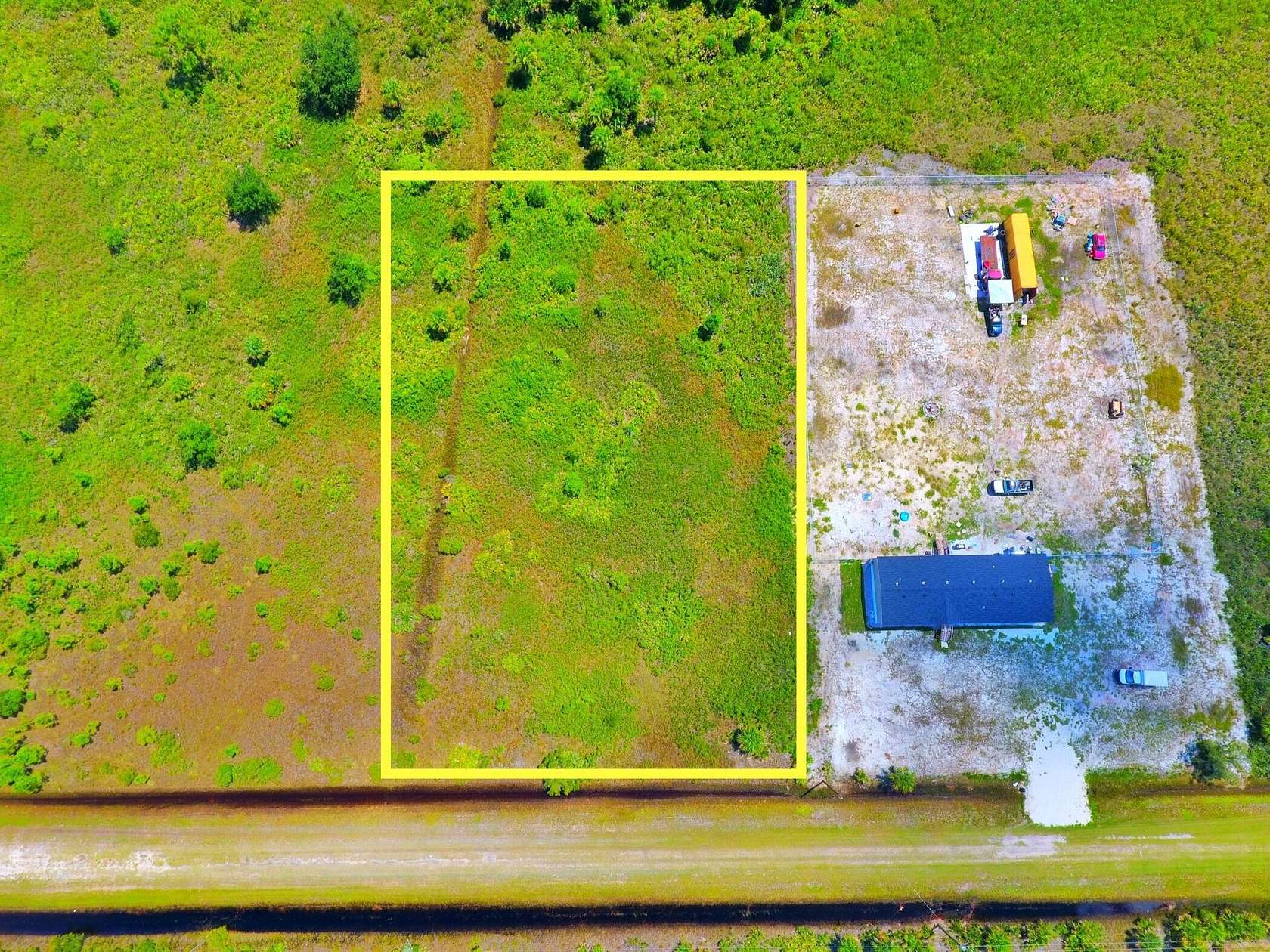 1.25 Acres of Residential Land for Sale in Okeechobee, Florida