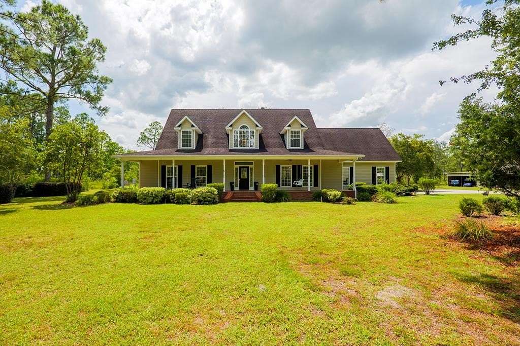 32.4 Acres of Agricultural Land with Home for Sale in Valdosta, Georgia