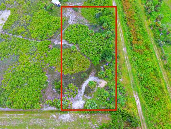 1.25 Acres of Residential Land for Sale in Okeechobee, Florida