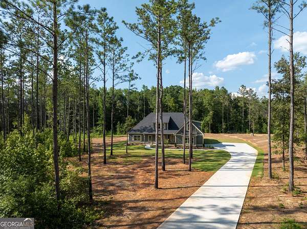 8 Acres of Residential Land with Home for Sale in Meansville, Georgia