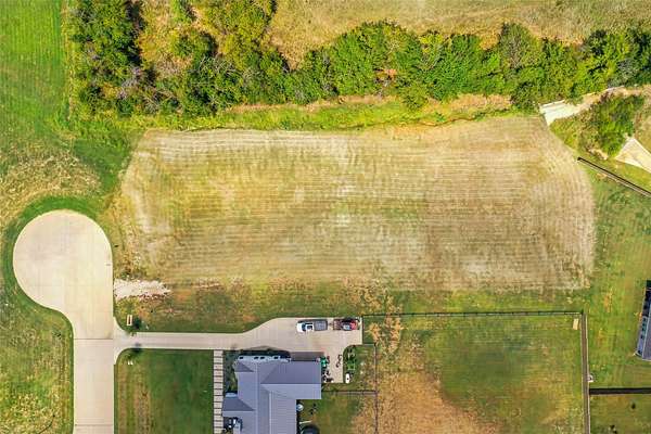 1.26 Acres of Residential Land for Sale in Pilot Point, Texas