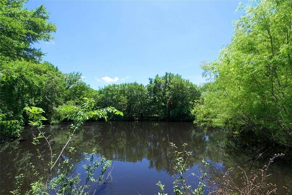 11 Acres of Land for Sale in Whitesboro, Texas