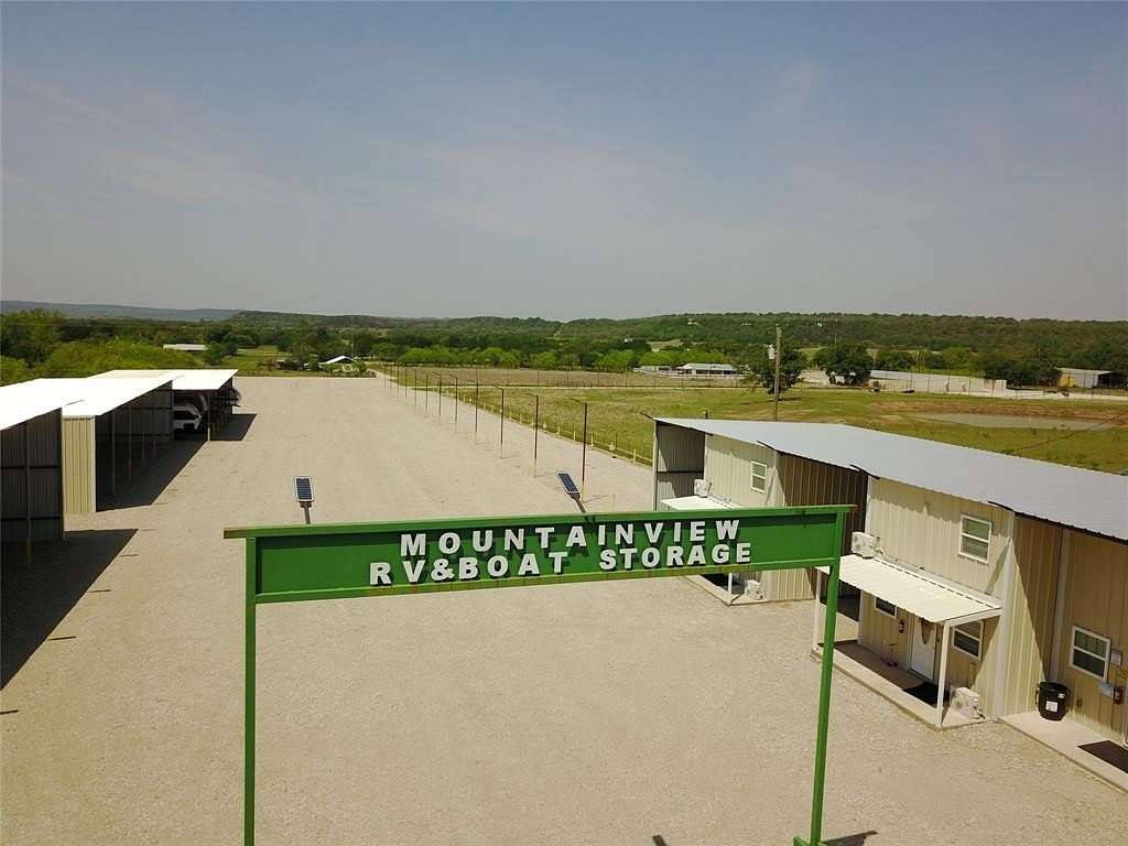 17.3 Acres of Improved Mixed-Use Land for Sale in Mineral Wells, Texas