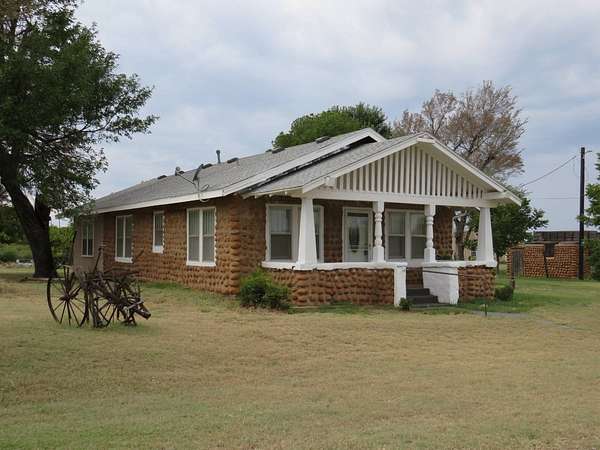 3.78 Acres of Land with Home for Sale in Mountain View, Oklahoma