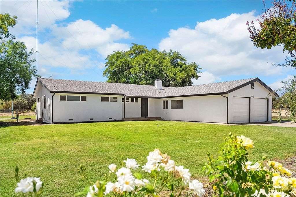 4.82 Acres of Residential Land with Home for Sale in Durham, California