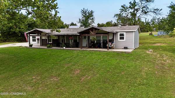 18 Acres of Land with Home for Sale in Syracuse, Missouri