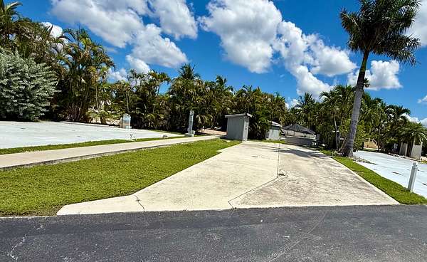 Land for Sale in Chokoloskee, Florida