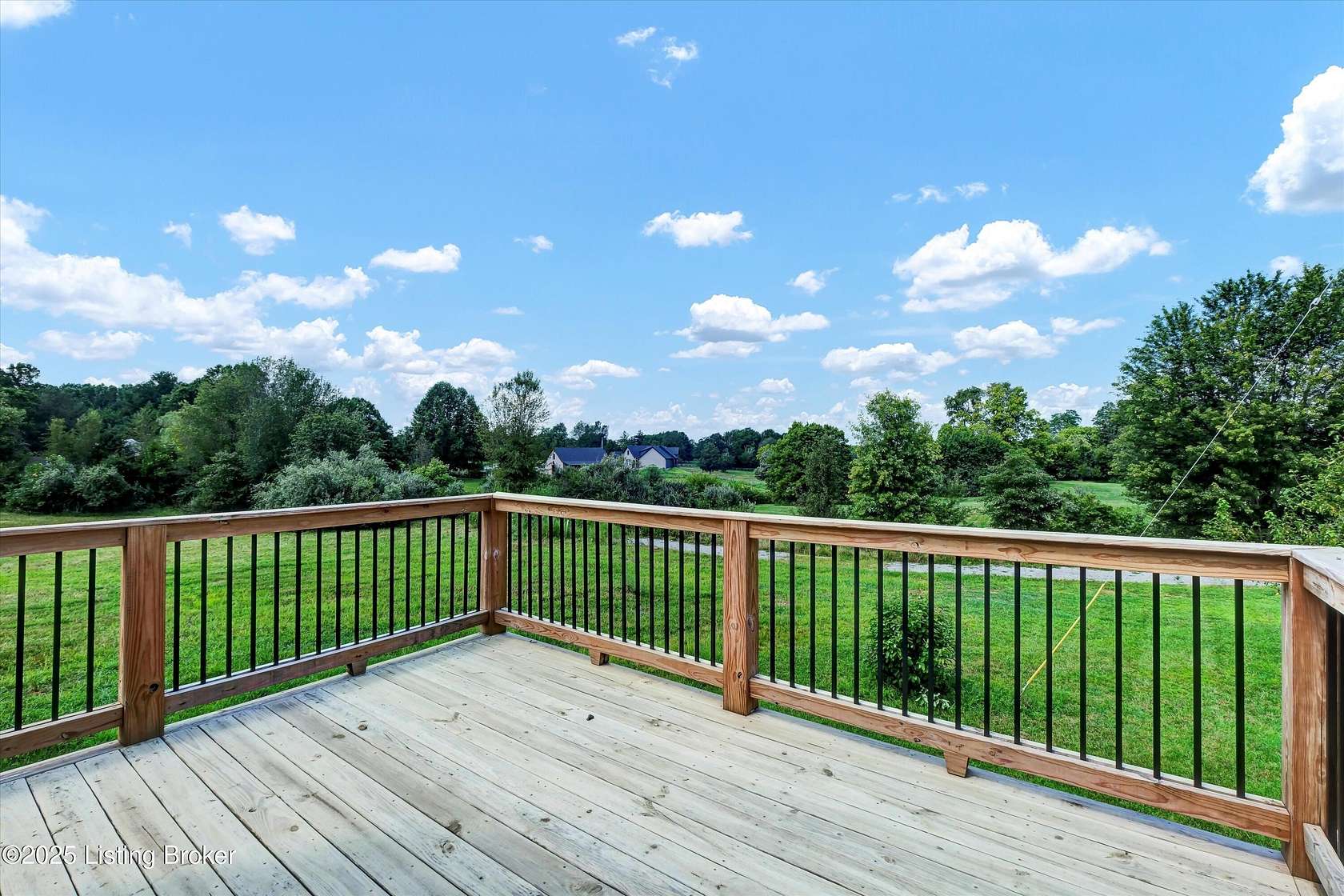 2.72 Acres of Residential Land with Home for Sale in Crestwood, Kentucky