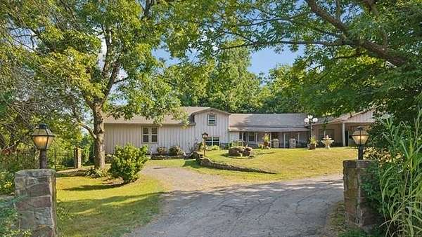 2.5 Acres of Residential Land with Home for Sale in Fort Gibson, Oklahoma