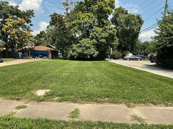 0.11 Acres of Residential Land for Sale in Steger, Illinois