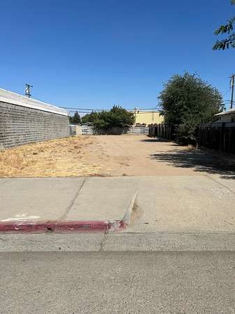 0.15 Acres of Mixed-Use Land for Sale in Fresno, California