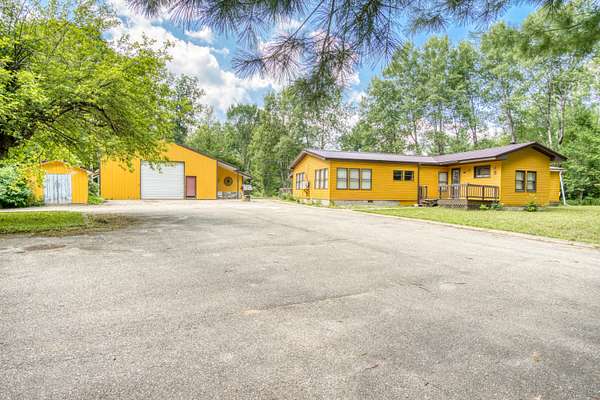 5 Acres of Residential Land with Home for Sale in Tustin, Michigan