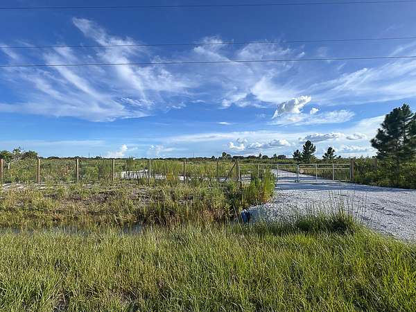 1.25 Acres of Residential Land for Sale in Okeechobee, Florida