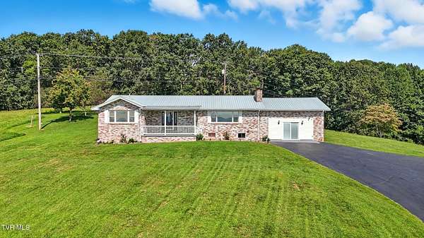 4.15 Acres of Residential Land with Home for Sale in Castlewood, Virginia