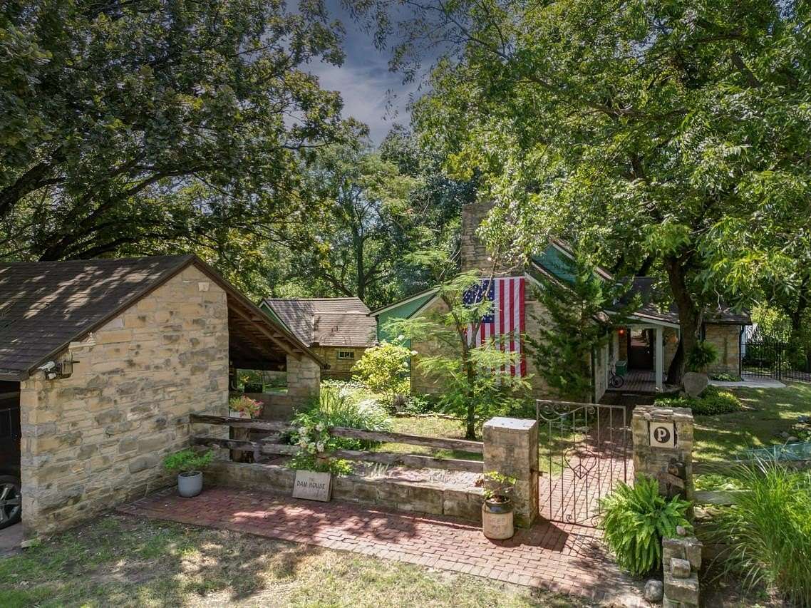 20 Acres of Land with Home for Sale in Winfield, Kansas