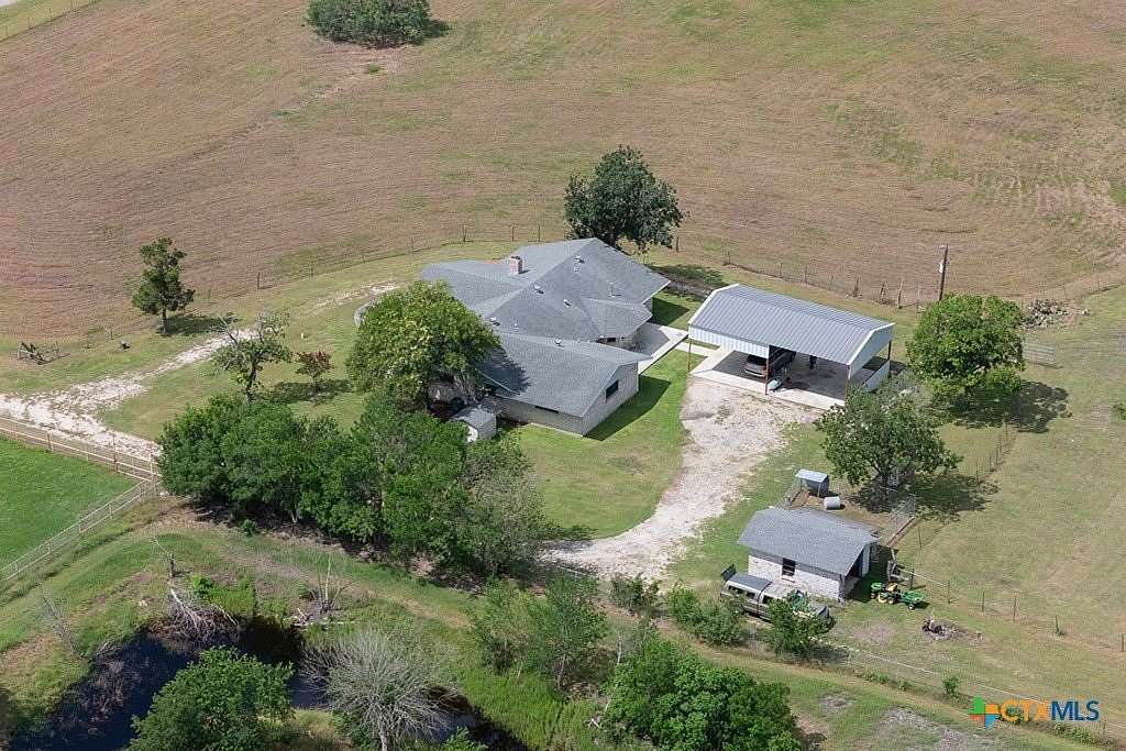 10 Acres of Land with Home for Sale in Marion, Texas