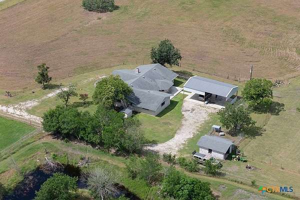 10 Acres of Land with Home for Sale in Marion, Texas