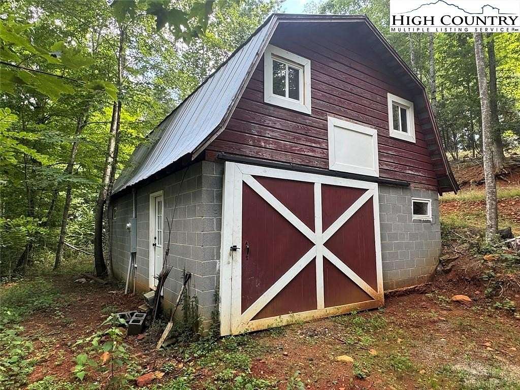 10 Acres of Recreational Land for Sale in West Jefferson, North Carolina