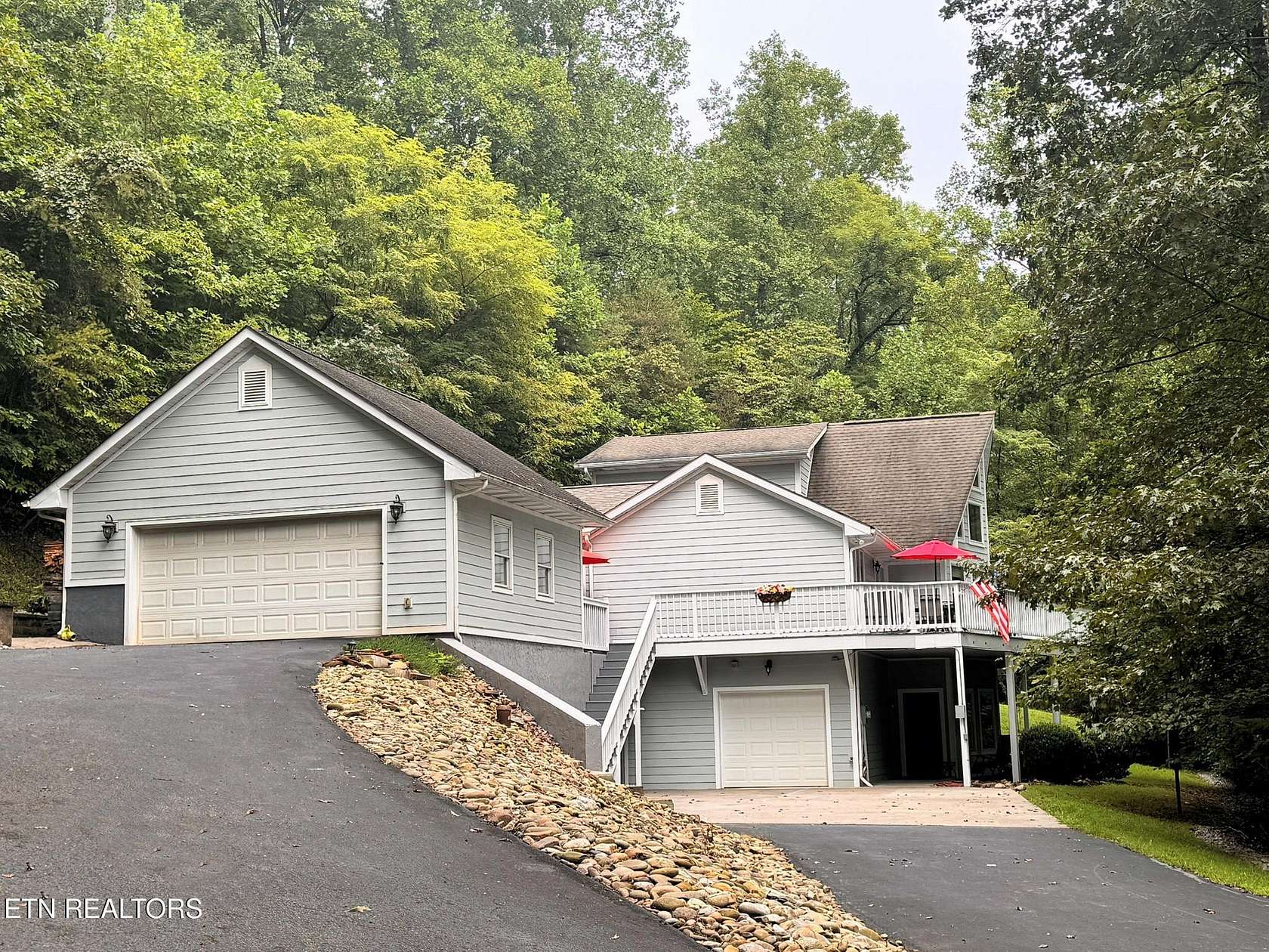 2.83 Acres of Residential Land with Home for Sale in Madisonville, Tennessee