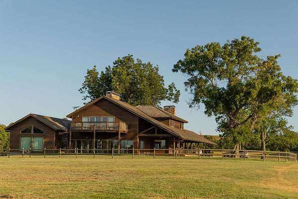 159 Acres of Land with Home for Sale in Pawhuska, Oklahoma