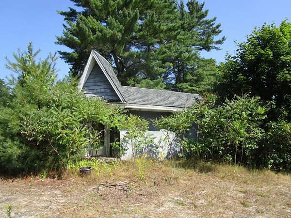 5.42 Acres of Improved Residential Land for Sale in Auburn, Maine