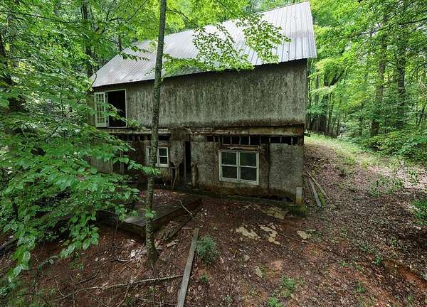 8.5 Acres of Residential Land with Home for Sale in Epworth, Georgia