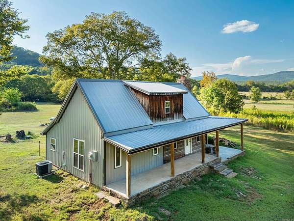 3.5 Acres of Residential Land with Home for Sale in Lamar, Arkansas