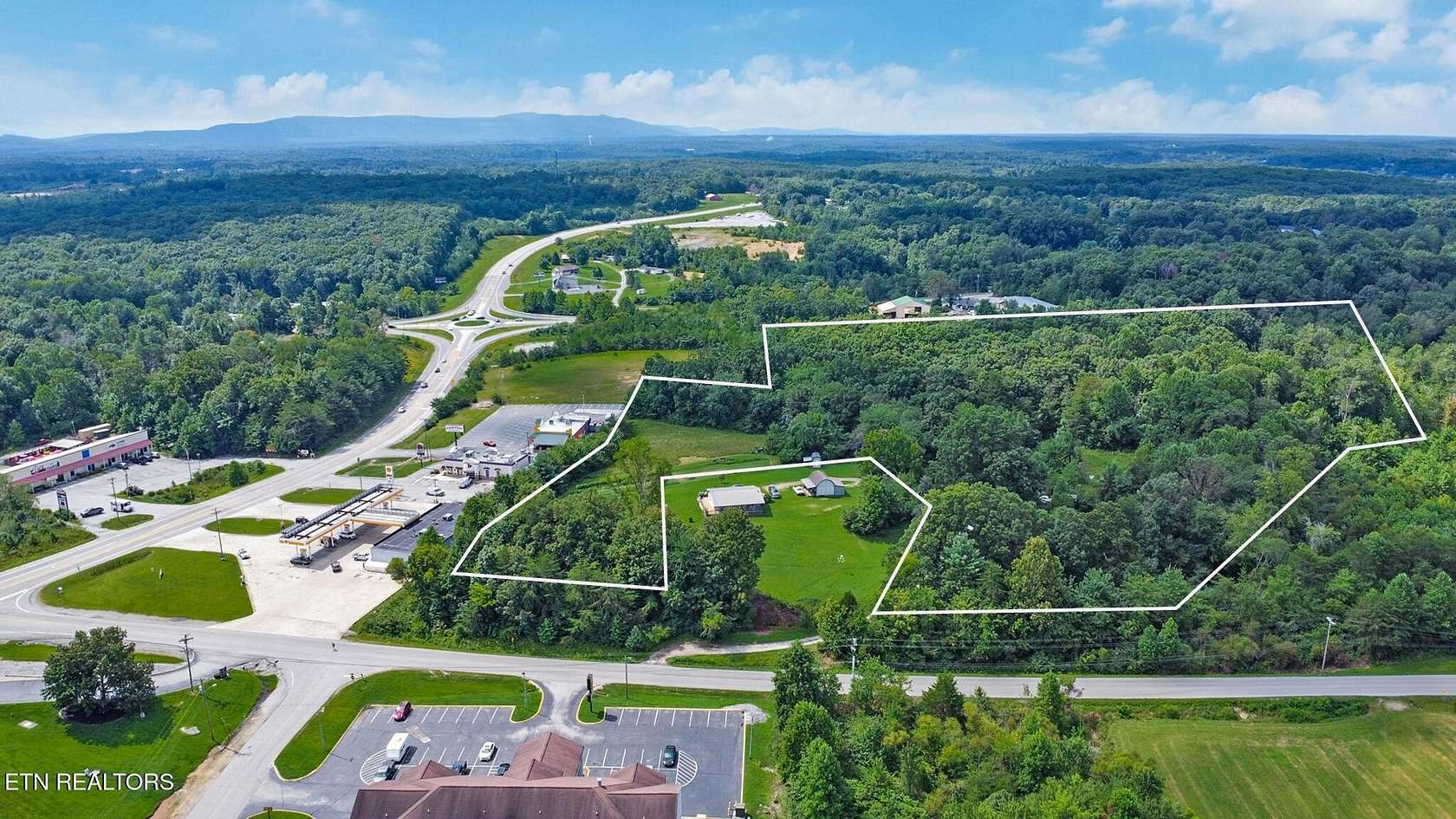 13.9 Acres of Mixed-Use Land for Sale in Crossville, Tennessee