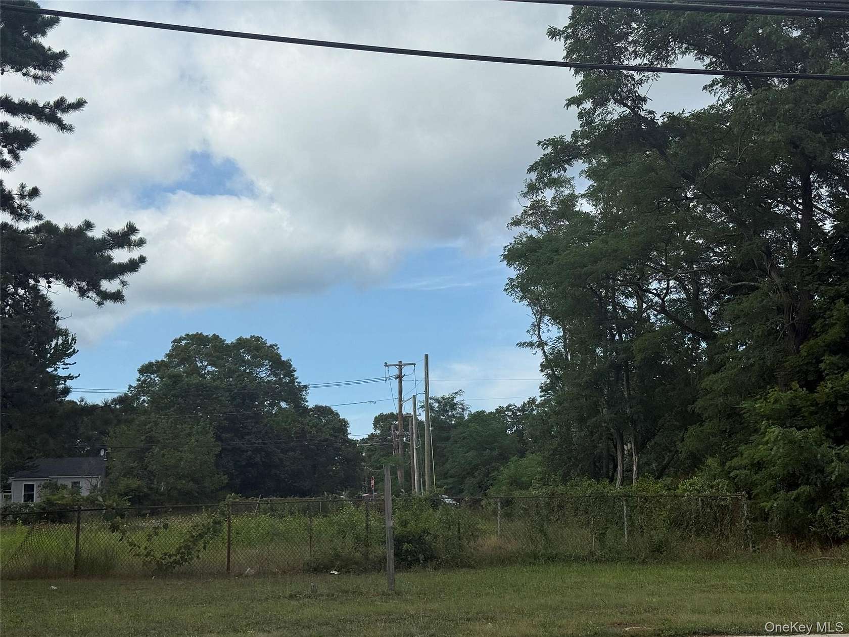 0.31 Acres of Mixed-Use Land for Sale in Mastic, New York