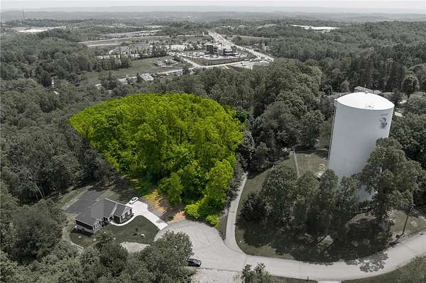 2.6 Acres of Residential Land for Sale in Jeannette, Pennsylvania