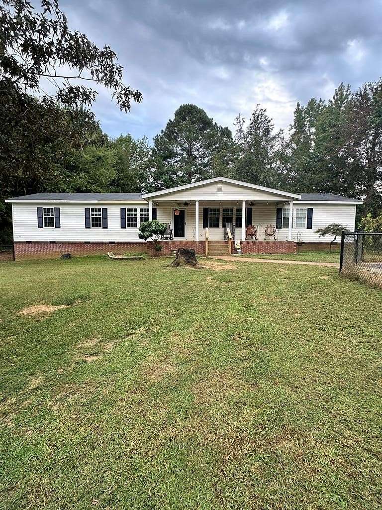 3 Acres of Residential Land with Home for Sale in Dalton, Georgia