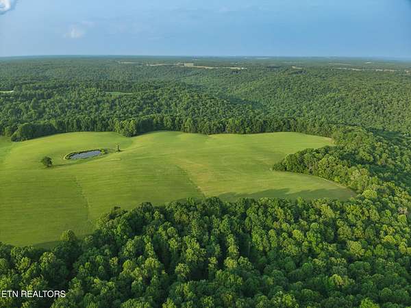 221 Acres of Land for Sale in Crossville, Tennessee