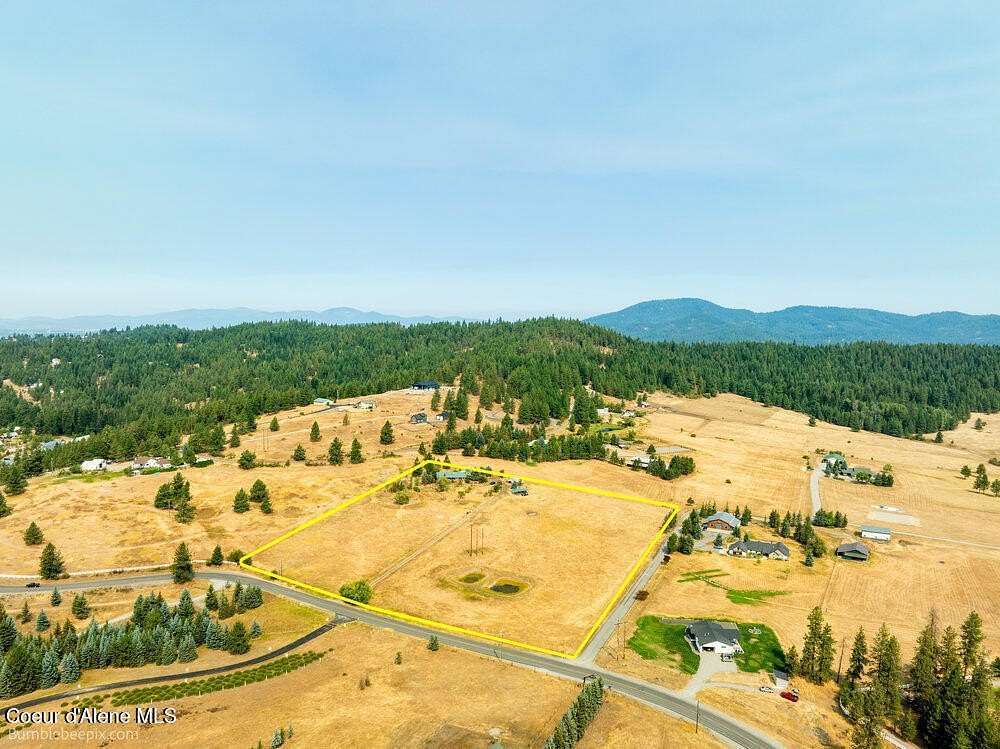 10.5 Acres of Land with Home for Sale in Coeur d'Alene, Idaho