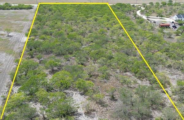 11 Acres of Land for Sale in Three Rivers, Texas