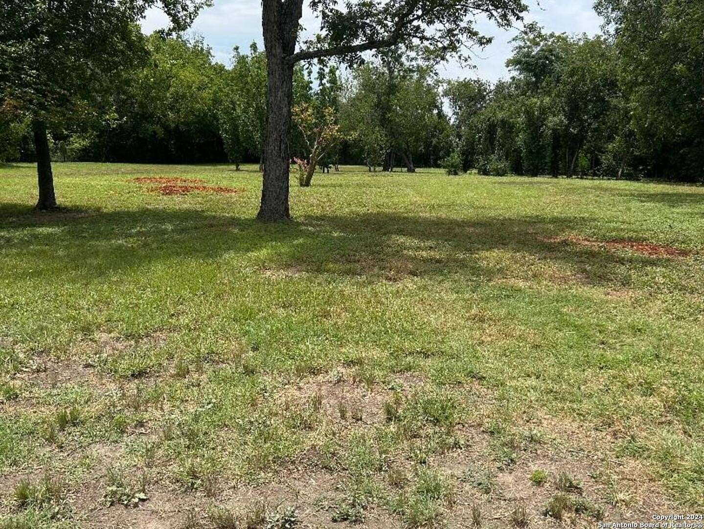 1 Acre of Residential Land for Sale in San Antonio, Texas