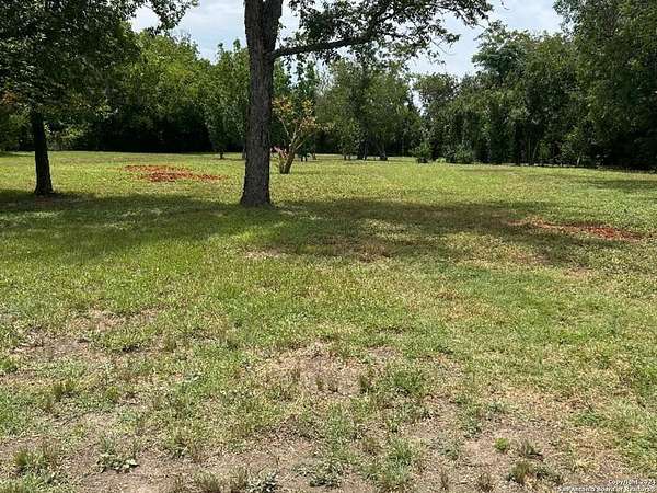 1 Acre of Residential Land for Sale in San Antonio, Texas