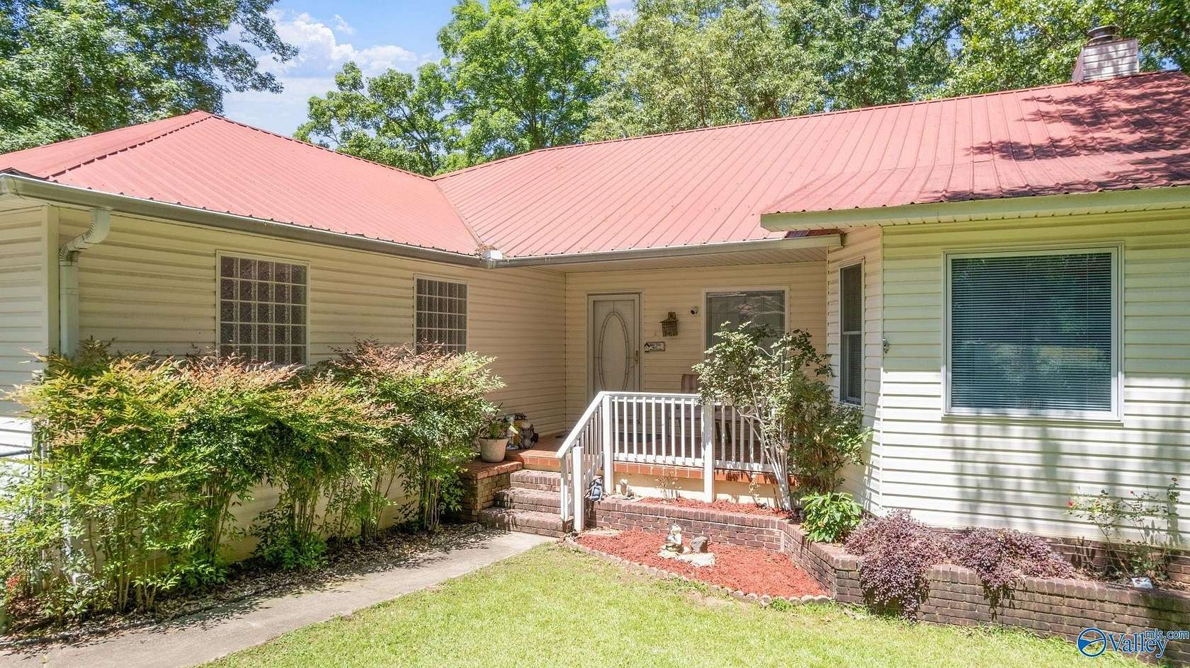 2.67 Acres of Land with Home for Sale in Centre, Alabama