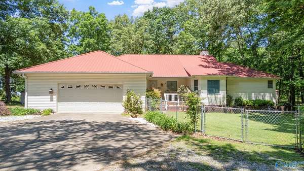 2.67 Acres of Residential Land with Home for Sale in Centre, Alabama