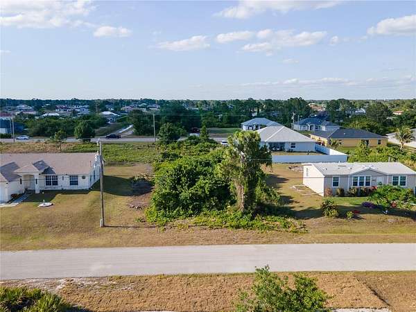 0.25 Acres of Residential Land for Sale in Lehigh Acres, Florida