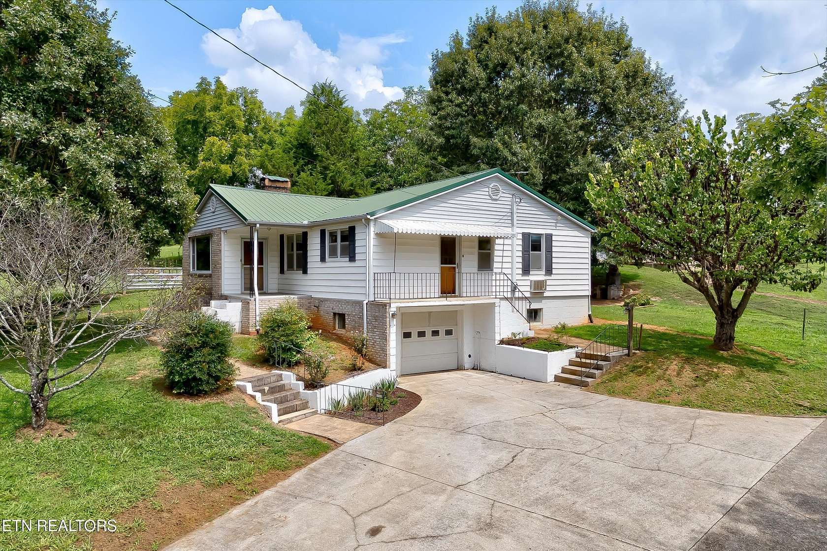 1.76 Acres of Residential Land with Home for Sale in Maryville, Tennessee