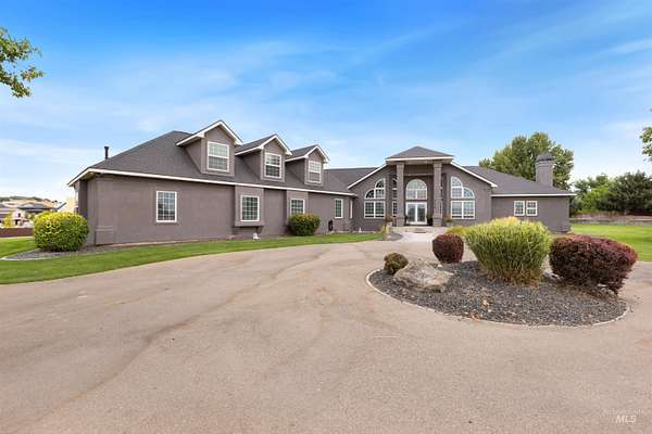 2.23 Acres of Residential Land with Home for Sale in Star, Idaho