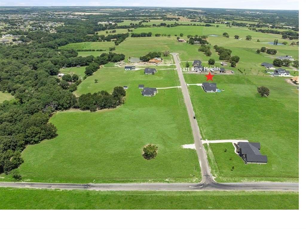 1.57 Acres of Residential Land for Sale in Van Alstyne, Texas