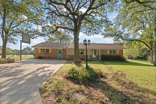 5 Acres of Residential Land with Home for Sale in Alvarado, Texas