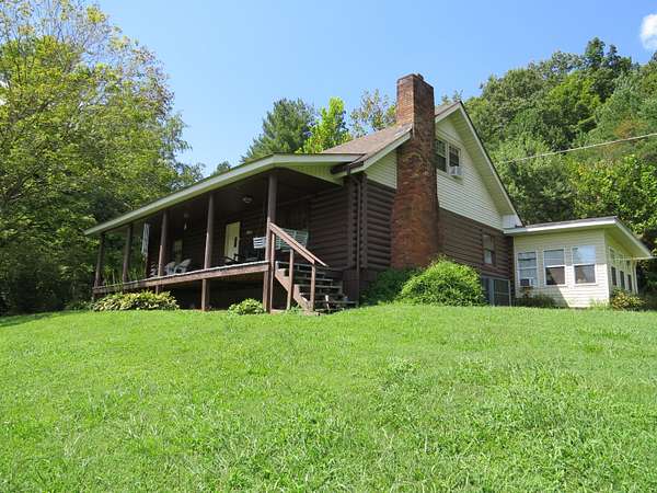 1.7 Acres of Land with Home for Sale in Barbourville, Kentucky