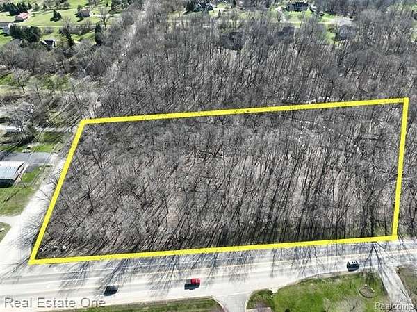 4 Acres of Residential Land for Sale in Clarkston, Michigan