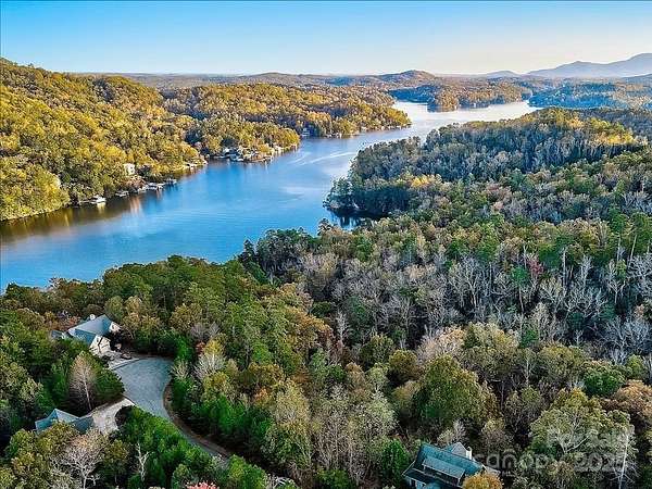 1 Acre of Residential Land for Sale in Lake Lure, North Carolina