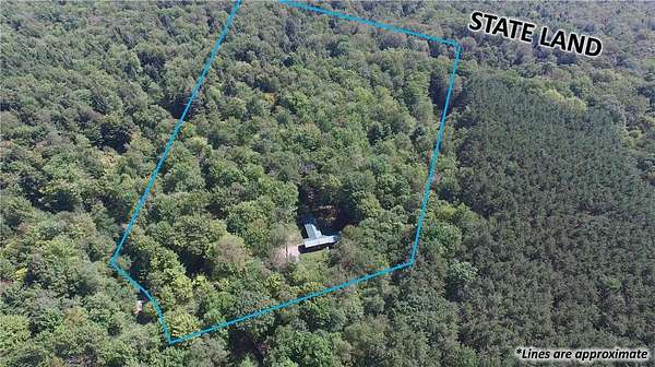 5 Acres of Improved Residential Land for Sale in Cincinnatus, New York