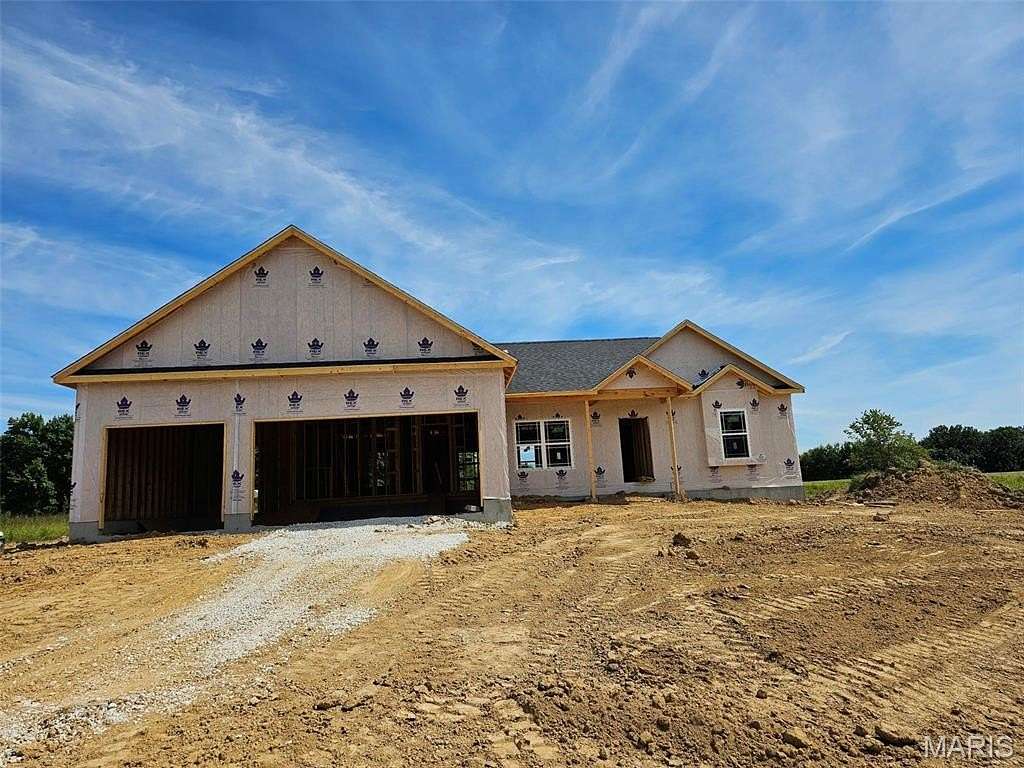 2 Acres of Residential Land with Home for Sale in Troy, Missouri